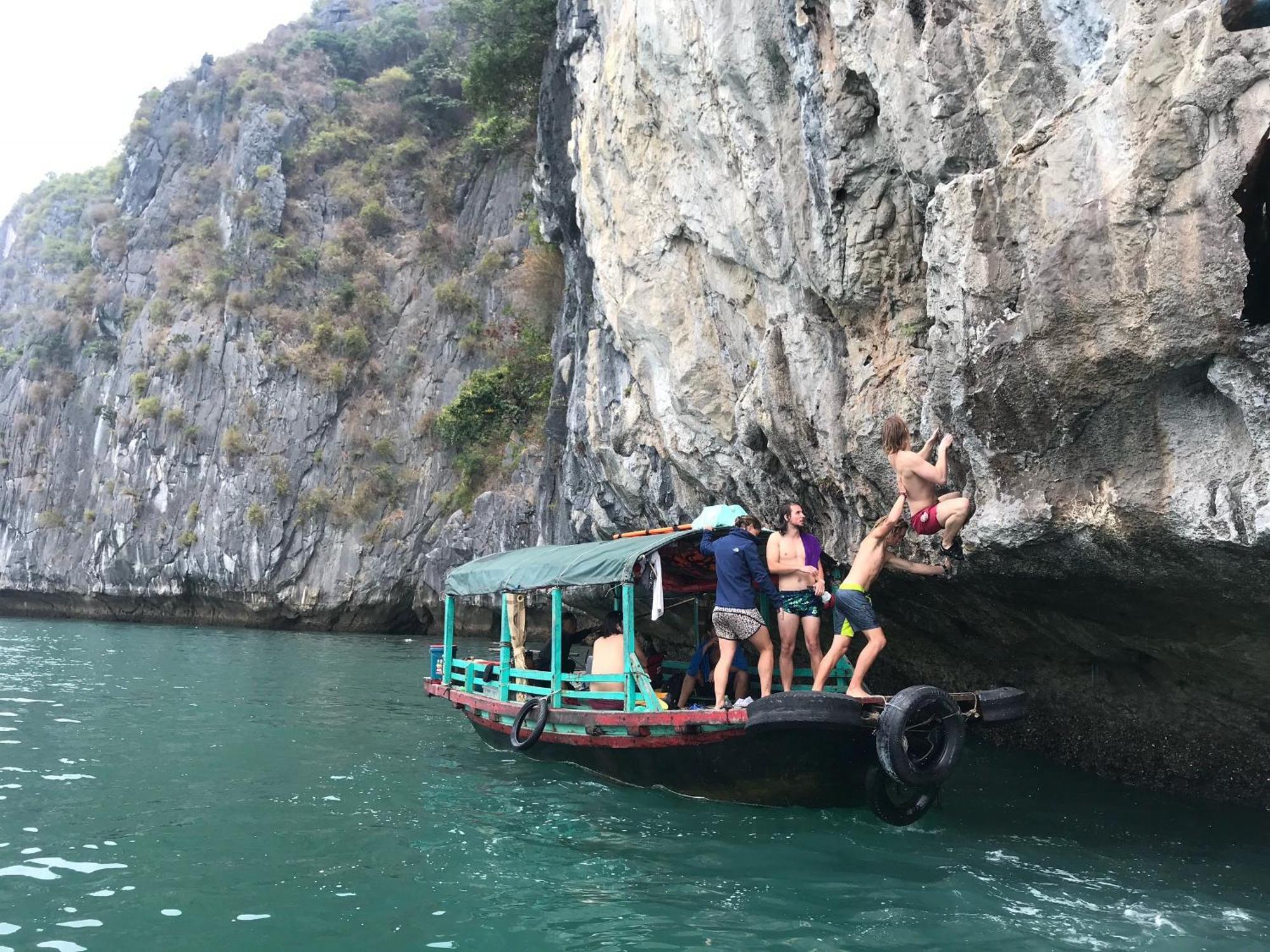 Cat Ba Victory Hostel Dong Khe Sau Εξωτερικό φωτογραφία