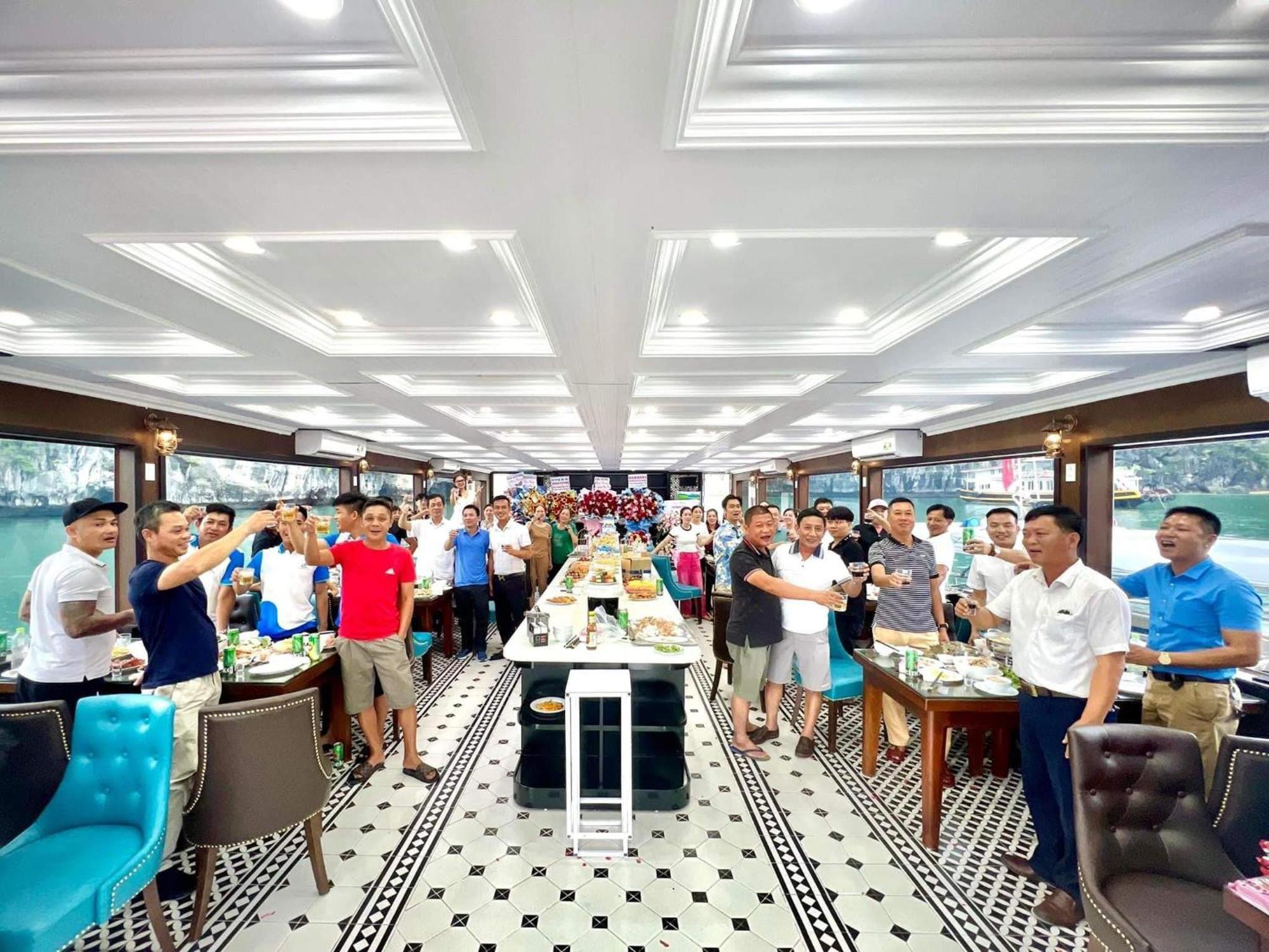 Cat Ba Victory Hostel Dong Khe Sau Εξωτερικό φωτογραφία